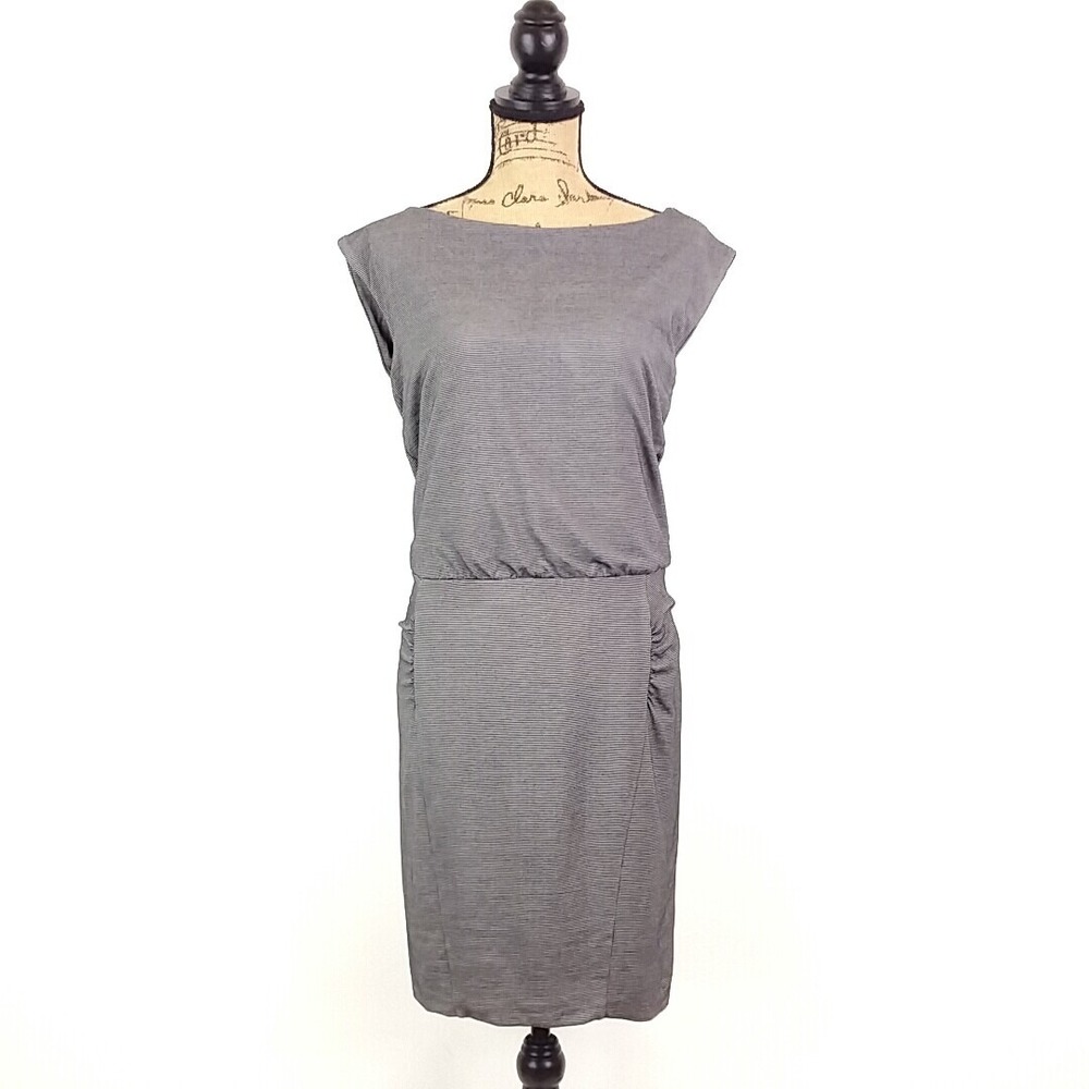 Athleta Gray Striped Ruched Sheath Dress Cap Sleeve Casual Coastal Resort sz S